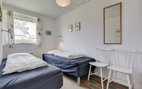 Hilmer - from the Sea: Camera Da Letto, Interior Design, Letto, Mobilia, Pavimento, Soffitto, Pavimentazione, Lenzuolo, Bedding, Casa
