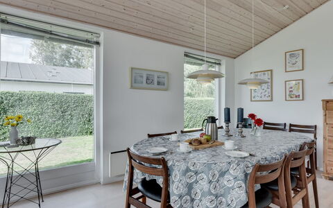 Hilmer - from the Sea: Tetto, Casa, Casa, Villetta, Raccordo, Estate, Driveway, Edifici Giardino, Cortile, Capannone
