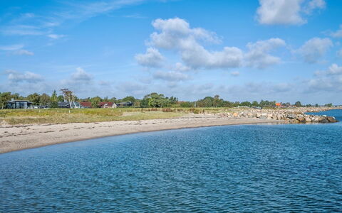 Ekatarina - 125M from the Sea: Blu, Acqua, Corpo D'Acqua, Risorse Idriche, Costa, Spiaggia, Costiera E Morfologie Oceanic, Orizzonte, Riva, Estate