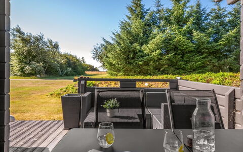Engeline - 300M to the Fjord: Mobilia, Mobili Da Esterno, Tavolo Esterno, Shade, Sedia, Giardino, Latifoglie, Deck, Landscaping, Cucina & Sala Da Pranzo Tavolo