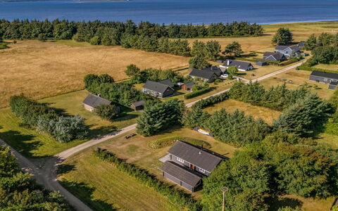 Engeline - 300M to the Fjord: Paesaggio, Zona Residenziale, Visione Globale, Casa, Plain, Tetto, Fotografia Aerea, Lotto, Casa, Insediamento Umano