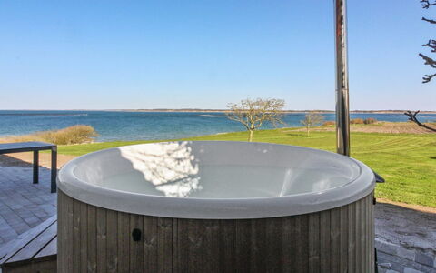 Thorge - 75M to the Fjord: Materiale Composito, Piscina, Ricorrere, Deck, Latifoglie, Design, Vasca Idromassaggio, Mobili Da Esterno, Color Legno