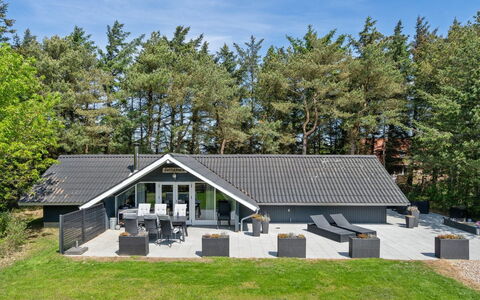 Hjalmara - 900M from the Sea: Comunita 'Impianto, Luce Del Sole, Pianta Erbacea, Giardino, Piantagione, Agricoltura, Azienda Agricola