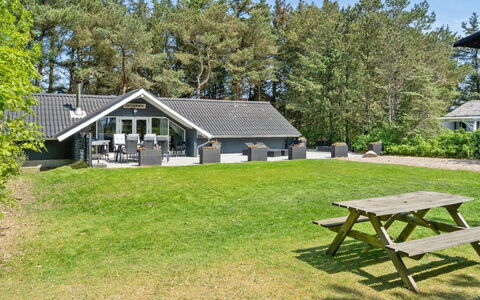 Hjalmara - 900M from the Sea: Comunita 'Impianto, Luce Del Sole, Pianta Erbacea, Giardino, Piantagione, Agricoltura, Azienda Agricola