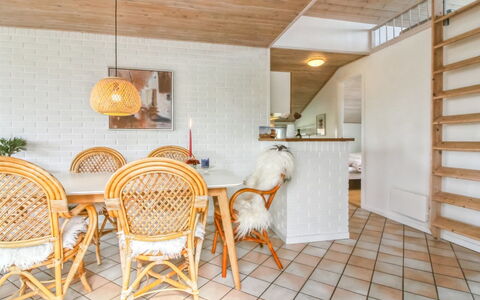 Madsen - 500M from the Sea: Tetto, Plain, Lotto, Area Rurale, Casa, Estate, Campo, Villetta, Prato, Sobborgo