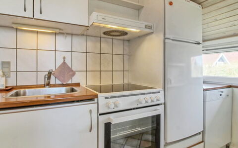 Madsen - 500M from the Sea: Tetto, Plain, Lotto, Area Rurale, Casa, Estate, Campo, Villetta, Prato, Sobborgo