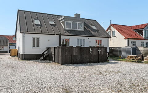 Thilla - 100M from the Sea: Costruzione, Finestra, Tetto, Casa, Casa, Zona Residenziale, Architettura, Facciata, Villetta, Materiale Composito