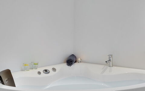 Ailke - 2Km to the Fjord: Idraulico Fixture, Vasca Da Bagno, Rubinetto, Idraulico, Bagno, Design, Lavello