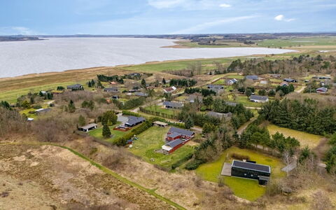 Tenna - 250M to the Fjord: Blu, Arbusto, Villetta, Groundcover, Giardino, Estate, Shade, Landscaping, Agriturismo, Eco Hotel