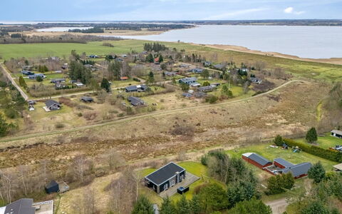 Tenna - 250M to the Fjord: Blu, Arbusto, Villetta, Groundcover, Giardino, Estate, Shade, Landscaping, Agriturismo, Eco Hotel