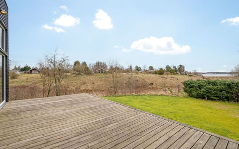 Tenna - 250M to the Fjord: Blu, Arbusto, Villetta, Groundcover, Giardino, Estate, Shade, Landscaping, Agriturismo, Eco Hotel
