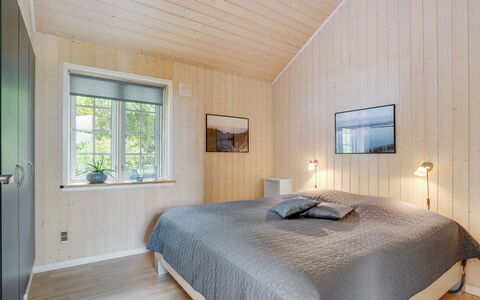 Regnwald - 400M to the Fjord: Legna, Soffitto, Interior Design, Pavimentazione, Pavimento, Casa, Camera, Camera Da Letto, Pavimento In Legno, Letto
