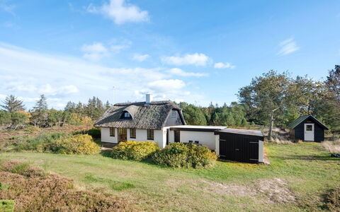 Tordis - 250M to the Fjord: Architettura, Tetto, Casa, Materiale Composito, Illuminazione Diurna, Raccordo, Driveway