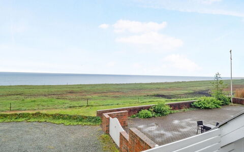 Emmie - 50M to the Fjord: Zona Residenziale, Tetto, Sobborgo, Driveway, Estate, Camino