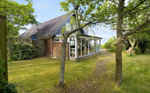 Emmie - 50M to the Fjord: Zona Residenziale, Tetto, Sobborgo, Driveway, Estate, Camino
