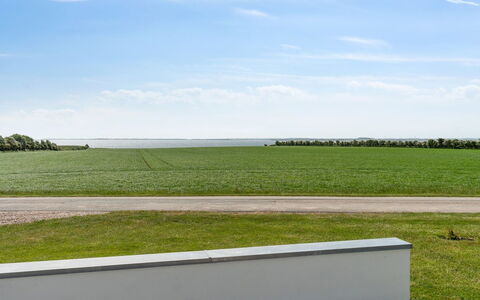 Imilie - 250M to the Fjord: Tetto, Casa, Lotto, Casa, Villetta, Estate, Edifici Giardino, Shade, Log Cabin, Landscaping
