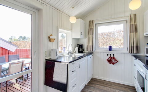 Rani - 800M from the Sea: Casa, Casa, Villetta, Congelamento, Neve, Latifoglie, Rubinetto, Inverno, Cucina, Plank