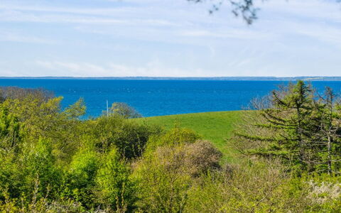 Irek - 500M from the Sea: Villetta, Casa, Casa, Tetto, Portico, Estate, Raccordo, Edifici Giardino, Agriturismo, Cortile