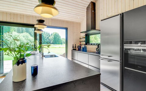 Rufina - 850M from the Sea: Cucina, Interior Design, Elettrodomestico Da Cucina, Controsoffitto, Legna, Pavimentazione, Elettrodomestico, Mobilia, Soffitto, Casa