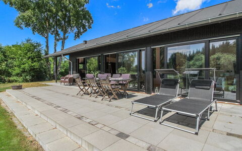 Rufina - 850M from the Sea: Casa, Tetto, Villetta, Shade, Estate, Driveway, Raccordo, Landscaping, Giardino, Design
