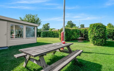 Mainart - 200M from the Sea