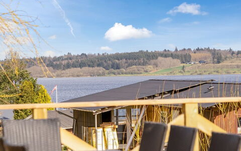 Self - 400M to the Fjord: Luce Del Sole, Deck, Shade, Sera, Eco Hotel, Latifoglie, Balcone, Mobili Da Esterno, Sedia