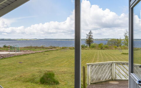 Arleta - 250M to the Fjord: Blu, Arbusto, Villetta, Groundcover, Giardino, Estate, Shade, Landscaping, Agriturismo, Eco Hotel