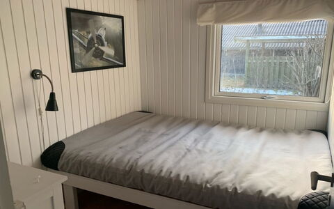 Ruka - 350M from the Sea: Legna, Pavimento, Camera Da Letto, Pavimentazione, Mobilia, Interior Design, Letto, Casa, Camera, Telaio Del Letto
