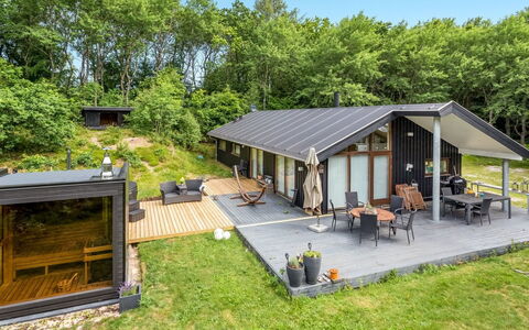Thorine - 750M from the Sea: Legna, Casa, Portico, Deck, Latifoglie, Tetto, Color Legno, Pavimento In Legno, Eco Hotel