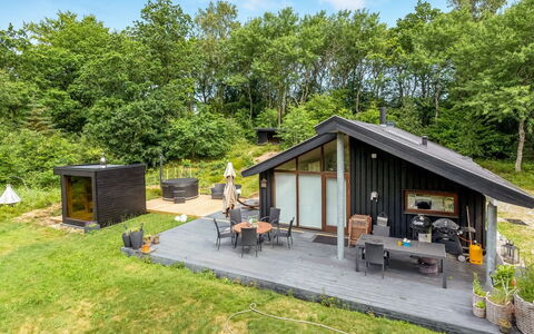 Thorine - 750M from the Sea: Legna, Casa, Portico, Deck, Latifoglie, Tetto, Color Legno, Pavimento In Legno, Eco Hotel