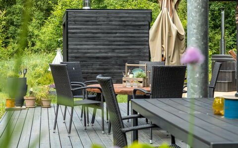 Thorine - 750M from the Sea: Legna, Casa, Portico, Deck, Latifoglie, Tetto, Color Legno, Pavimento In Legno, Eco Hotel