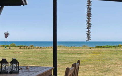 Kalist - 50M from the Sea: Tetto, Casa, Casa, Villetta, Raccordo, Estate, Driveway, Edifici Giardino, Cortile, Capannone