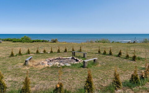 Kalist - 50M from the Sea: Tetto, Casa, Casa, Villetta, Raccordo, Estate, Driveway, Edifici Giardino, Cortile, Capannone