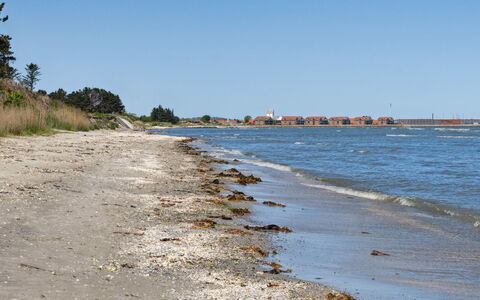 Kalist - 50M from the Sea: Tetto, Casa, Casa, Villetta, Raccordo, Estate, Driveway, Edifici Giardino, Cortile, Capannone