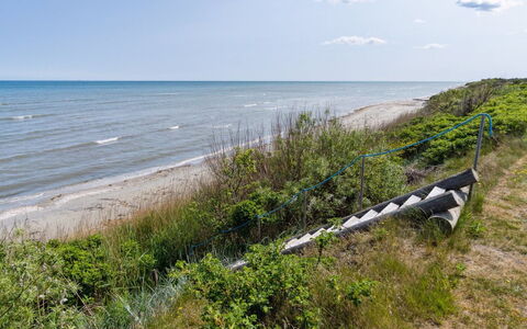 Kalist - 50M from the Sea: Tetto, Casa, Casa, Villetta, Raccordo, Estate, Driveway, Edifici Giardino, Cortile, Capannone