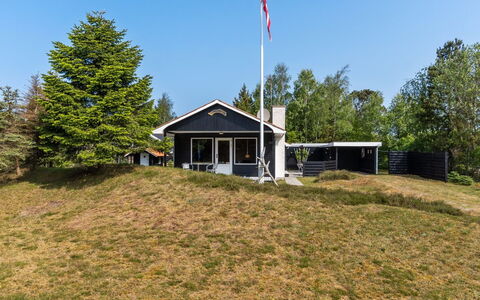 Andria - 300M from the Sea: Legna, Casa, Portico, Deck, Latifoglie, Tetto, Color Legno, Pavimento In Legno, Eco Hotel