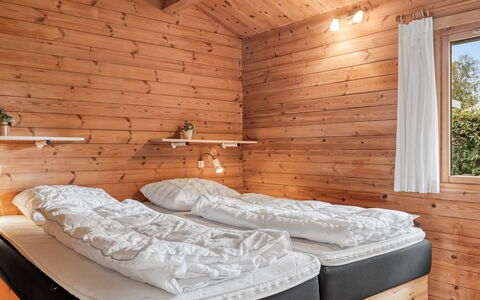 Jannus - 550M from the Sea: Legna, Color Legno, Camera Da Letto, Latifoglie, Pavimento, Plank, Soffitto, Letto, Bedding, Log Cabin