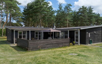 Nele - 400M from the Sea