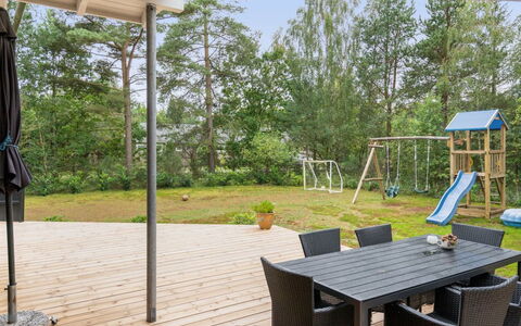 Ove - 500M from the Sea: Tetto, Casa, Casa, Villetta, Raccordo, Estate, Driveway, Edifici Giardino, Cortile, Capannone