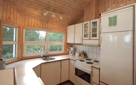 Jaakob - 4Km from the Sea: Legna, Soffitto, Interior Design, Pavimentazione, Camera, Pavimento, Cucina, Controsoffitto, Casa, Lampada