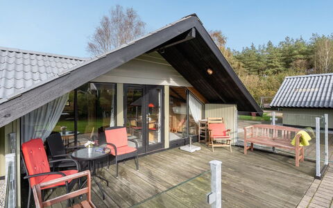 Tenho - 4.4Km from the Sea: Zona Residenziale, Tetto, Sobborgo, Driveway, Estate, Camino