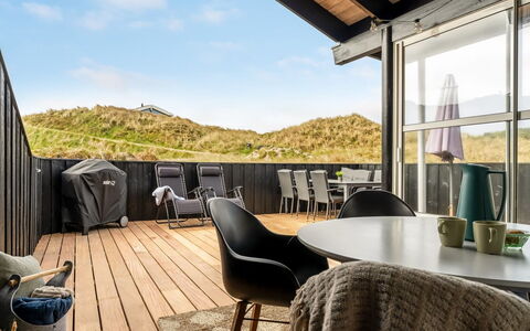 Nielsigne - 400M from the Sea: Tetto, Casa, Casa, Villetta, Raccordo, Estate, Driveway, Edifici Giardino, Cortile, Capannone