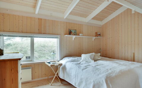 Lennja - 300M from the Sea: Legna, Camera Da Letto, Soffitto, Interior Design, Pavimentazione, Pavimento, Letto, Camera, Lenzuolo, Bedding
