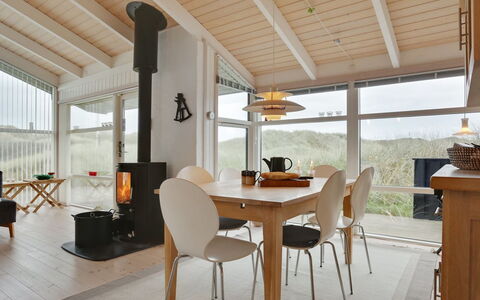 Lennja - 300M from the Sea