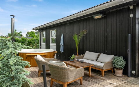 Ingiald - 600M from the Sea: Comunita 'Impianto, Luce Del Sole, Pianta Erbacea, Giardino, Piantagione, Agricoltura, Azienda Agricola