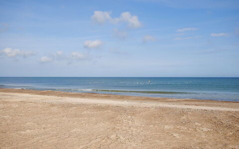 Ordan - 800M from the Sea: Tetto, Casa, Lotto, Casa, Villetta, Estate, Edifici Giardino, Shade, Log Cabin, Landscaping