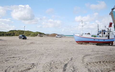Ordan - 800M from the Sea: Tetto, Casa, Lotto, Casa, Villetta, Estate, Edifici Giardino, Shade, Log Cabin, Landscaping