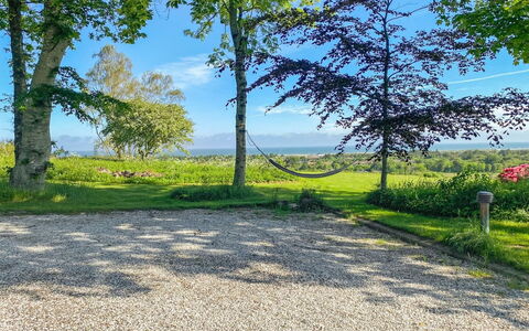 Nella - 1.2Km from the Sea: Villetta, Casa, Casa, Tetto, Portico, Estate, Raccordo, Edifici Giardino, Agriturismo, Cortile
