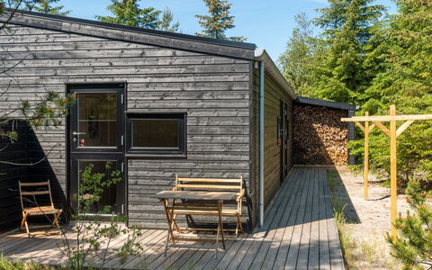 Gunnor - 1.3Km from the Sea: Casa, Casa, Zona Residenziale, Tetto, Villetta, Lotto, Estate, Cortile, Giardino, Raccordo
