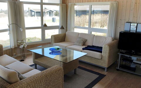 Alana - 346M from the Sea: Tetto, Casa, Casa, Villetta, Raccordo, Estate, Driveway, Edifici Giardino, Cortile, Capannone